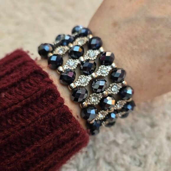NWOT Rhinestone & Bead Stretch Bracelet Silver - Picture 4 of 8